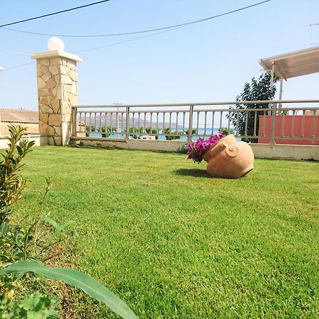 Crown Apartments Каливес Екстериор снимка