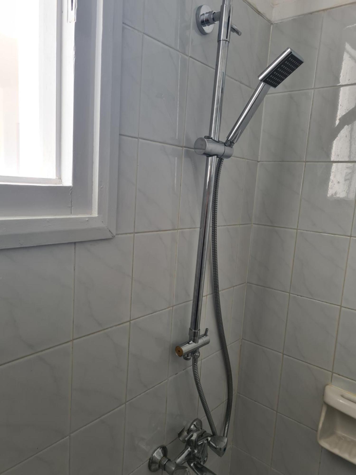 Crown Apartments Каливес Екстериор снимка